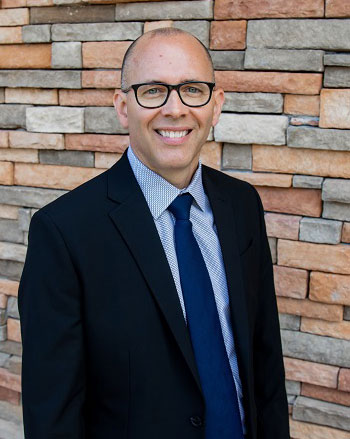 Dr. Brad Welle headshot